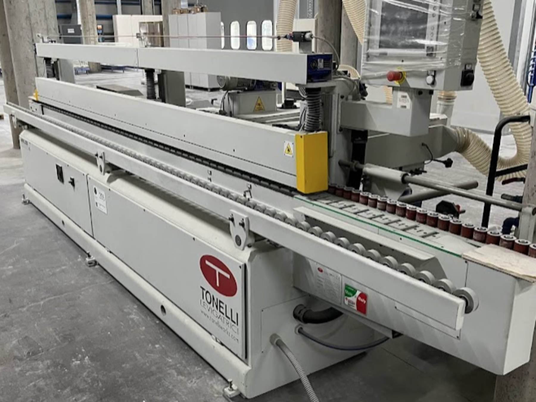 Levigabordi monolaterale per pannelli TONELLI mod. LEVIGALUCIDA - cod. 27, con superficie di lavoro e guide visibili